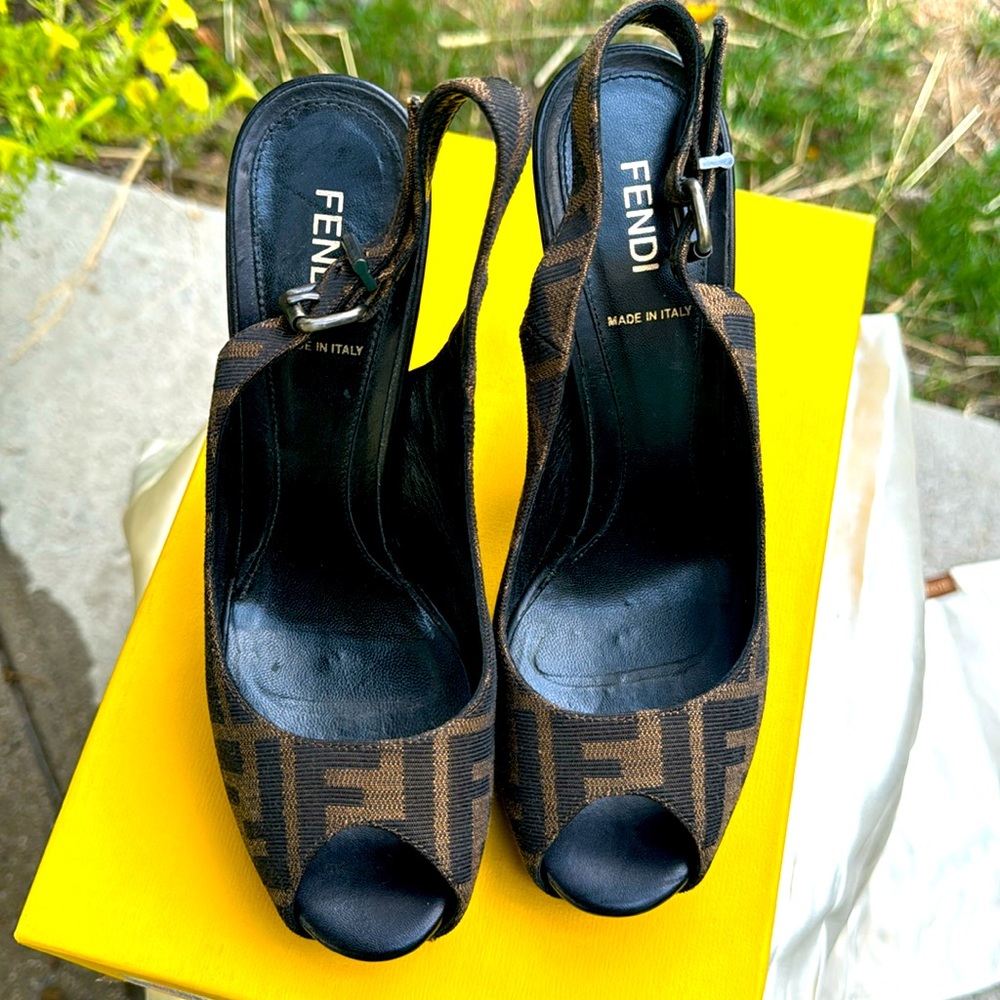 Fendi Sling back